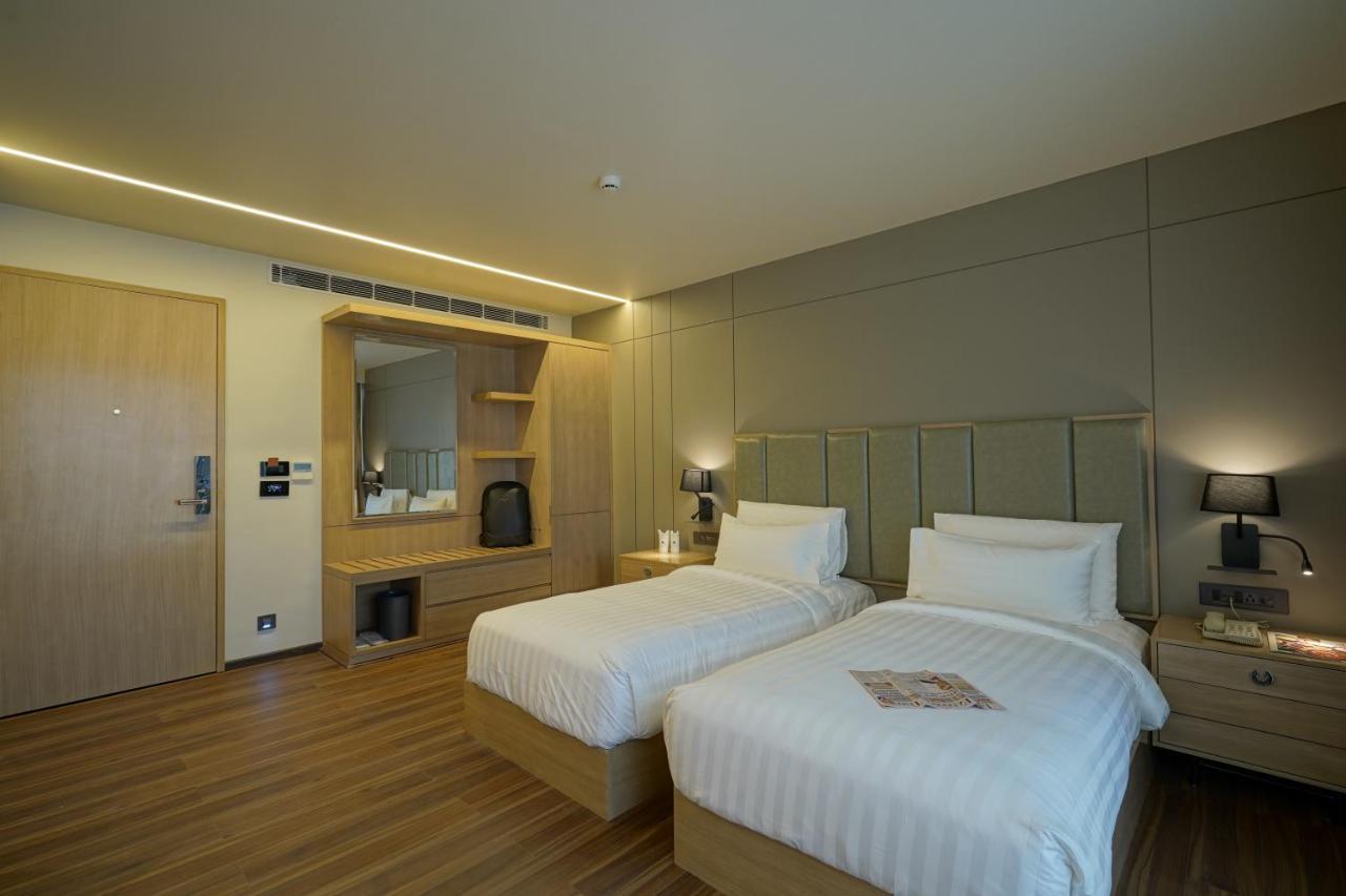 The Galleria Hotel Rajkot Exterior photo